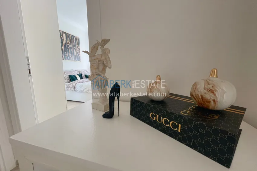 Приобрести Квартира двухкомнатная с мебелью в комплексе рядом с морем в Махмутларе 2