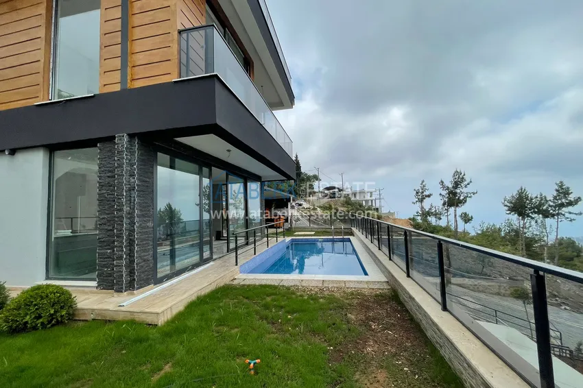 Люксовые виллы от застройщика в Алании – район Бекташ 2 