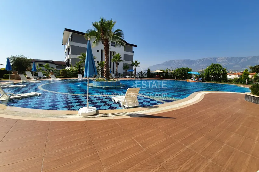 Квартира в Каргыджаке с мебелью, застекленным балконом и видом на море 3 