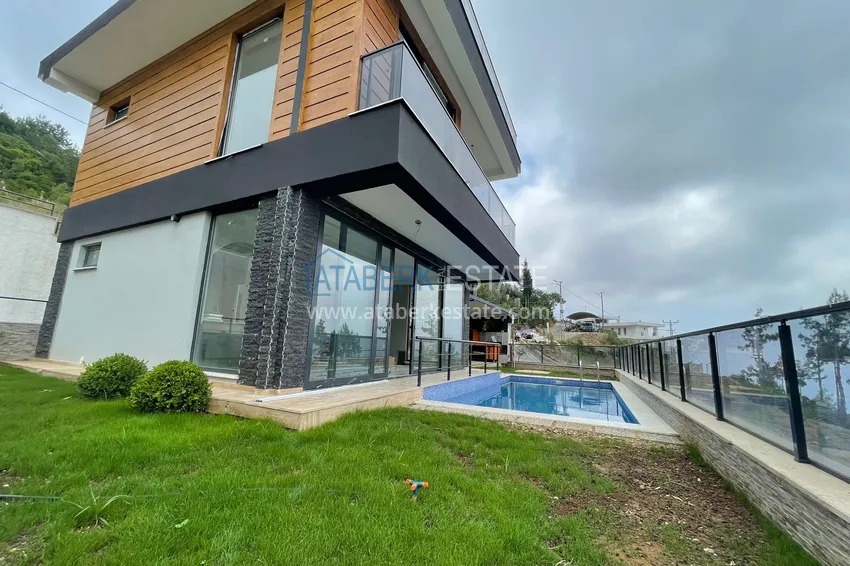 Люксовые виллы от застройщика в Алании – район Бекташ 3 