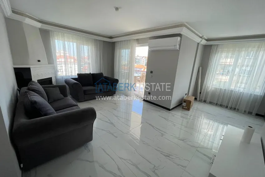 Квартира в районе Джикджилли трехкомнатная с новой мебелью и видом на горы 1 