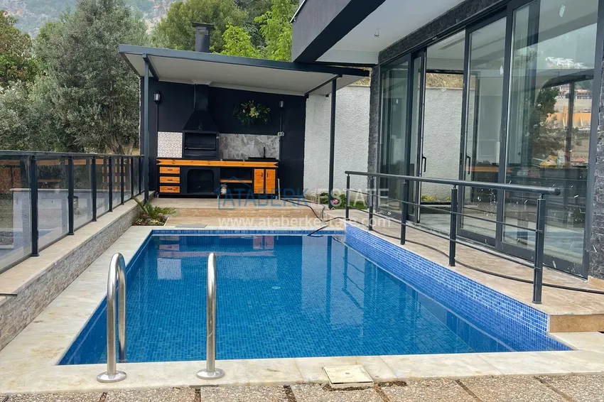 Люксовые виллы от застройщика в Алании – район Бекташ 4 