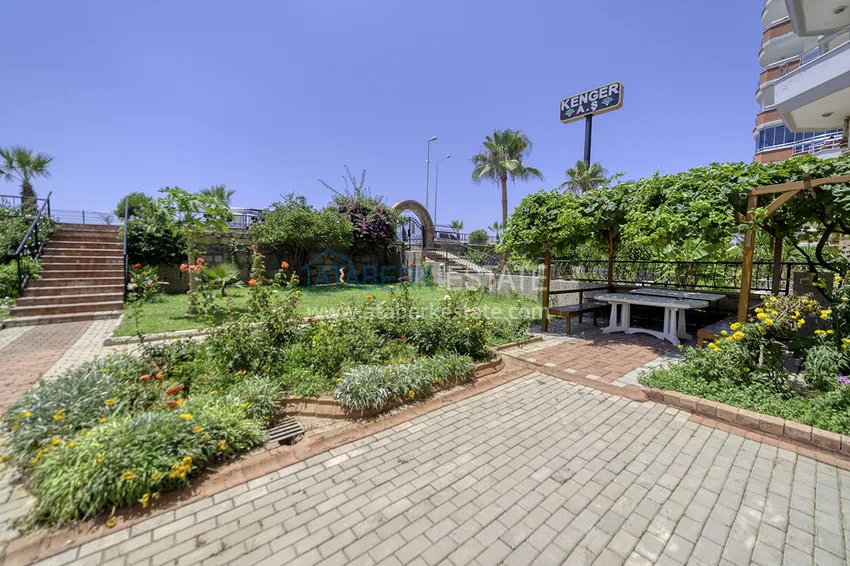 Квартира в Махмутларе с оригинальным дизайнерским интерьером и прямым видом на море 6