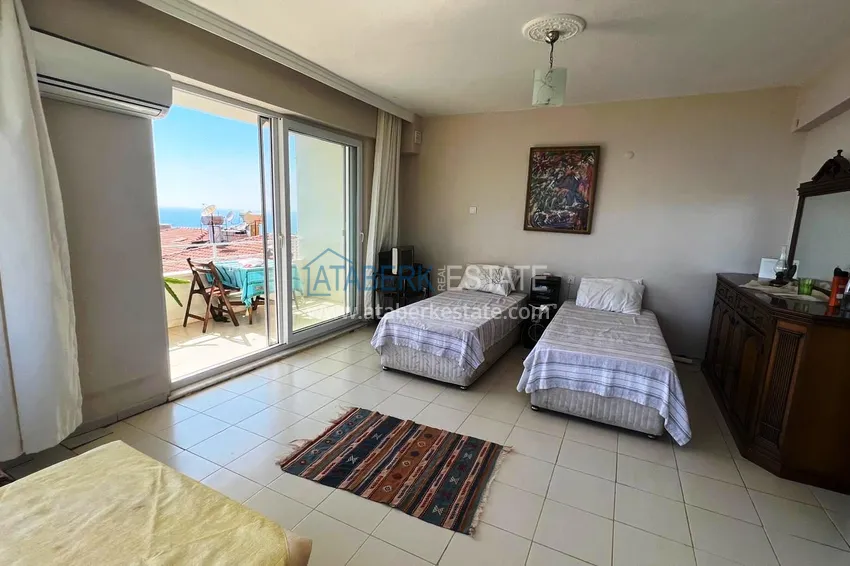 Приобрести Двухэтажная вилла в районе Демирташ с садиком и великолепным видом на море 6 