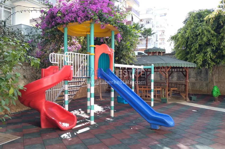 Квартира в Махмутларе с мебелью и частичным видом на море и горы 9