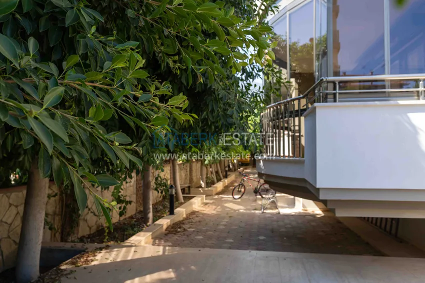 Квартира в центре Алании – район пляжа Клеопатра с 3 спальнями и отдельной кухней 12