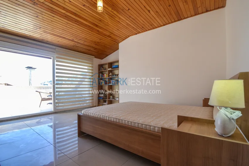 Приобрести Квартира - дуплекс в центре Алании с мебелью, личной сауной и видом на море 9