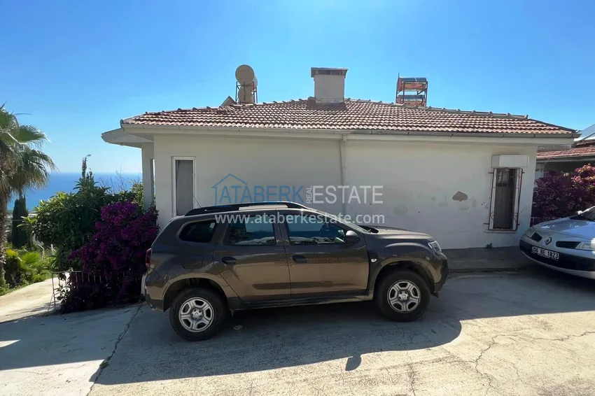 Двухэтажная вилла в районе Демирташ с садиком и великолепным видом на море 8 