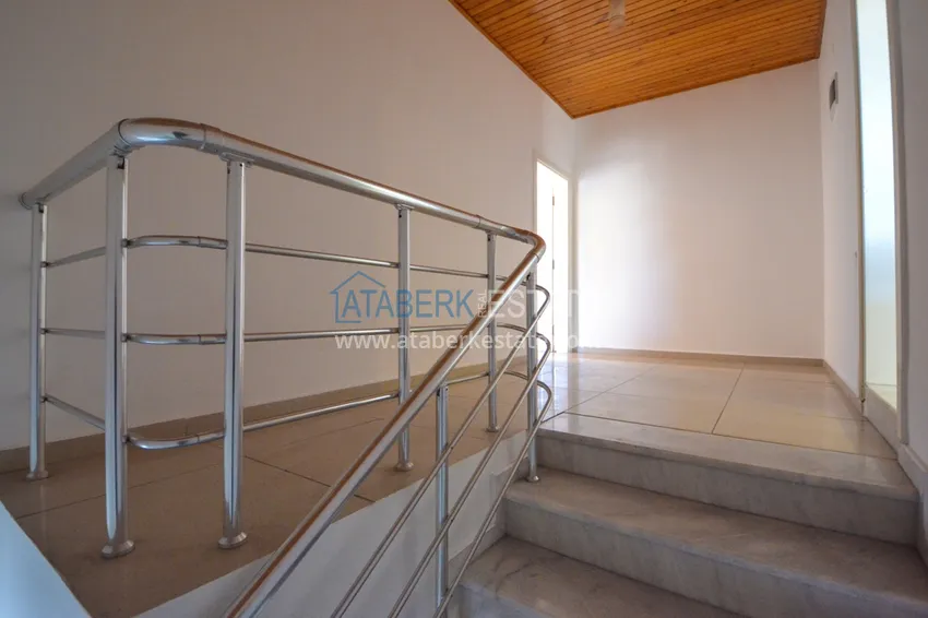 Приобрести Квартира - дуплекс в центре Алании с мебелью, личной сауной и видом на море 10