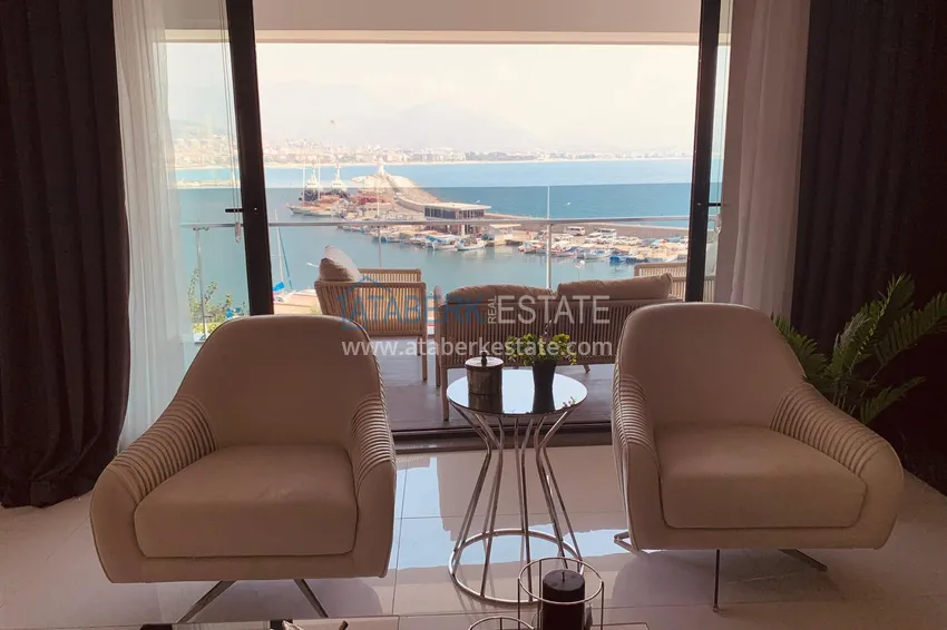 Приобрести Стильная квартира в историческом центре Алании с дизайнерским интерьером и видом на порт 13 
