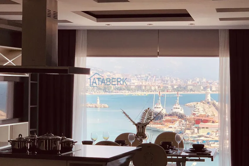 Приобрести Стильная квартира в историческом центре Алании с дизайнерским интерьером и видом на порт 14 