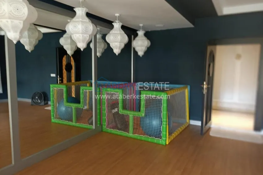 Квартира в центре Алании с отдельной кухней и 3 спальнями 23 