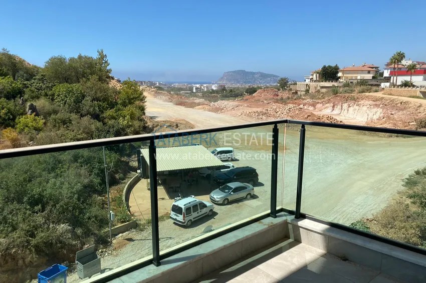 Приобрести Квартира в районе Оба с новой мебелью и видом на море, напрямую от собственника 15 