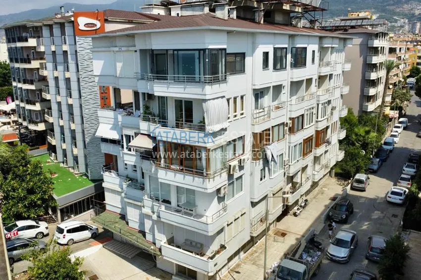 Линейная квартира с 3 спальнями и боковым видом на море в районе Оба 3 