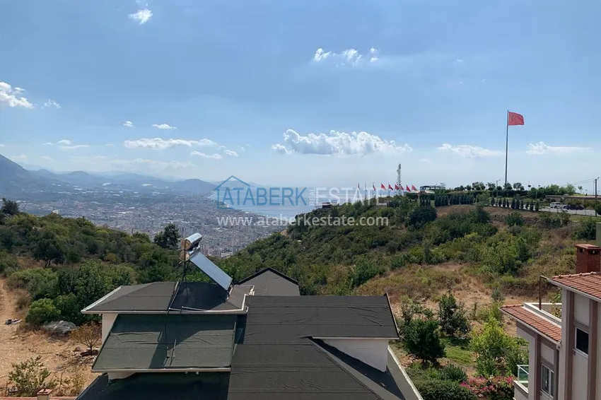 Трехэтажный частный дом с панорамным видом в Алании – горный район Бекташ 1 