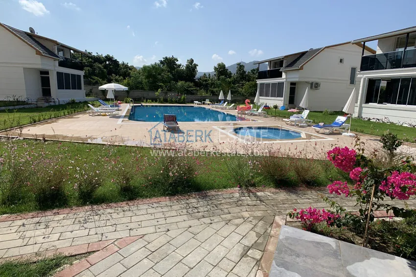 Совершено новая трехкомнатная квартира в Газипаше частично меблирована 2 