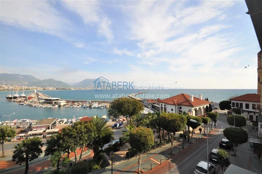 Приобрести Стильная квартира в историческом центре Алании с дизайнерским интерьером и видом на порт 33 