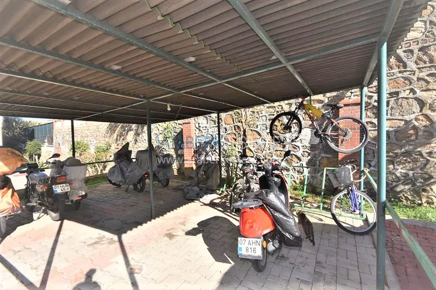 Видовые апартаменты с 2 спальнями в районе Махмутлар в благоустроенном комплексе 5 