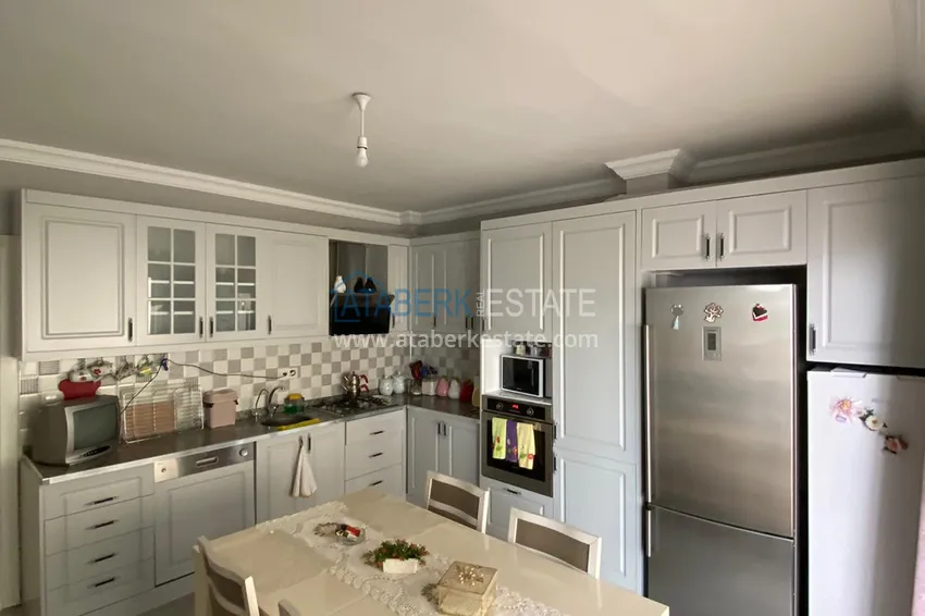 Приобрести Трехкомнатная квартира с современным интерьером в Алании – горный район Тепе 6 