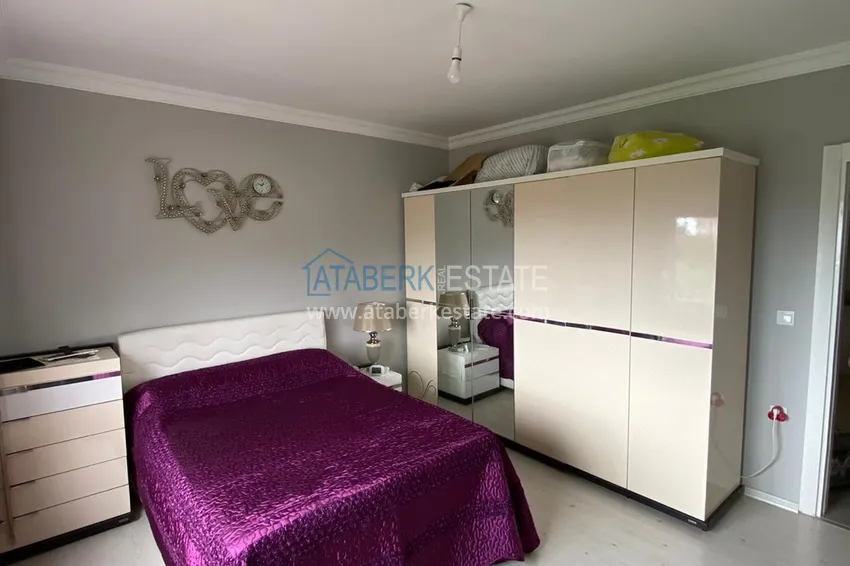 Приобрести Трехкомнатная квартира с современным интерьером в Алании – горный район Тепе 7 