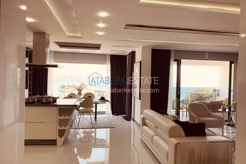 Приобрести Стильная квартира в историческом центре Алании с дизайнерским интерьером и видом на порт 11 