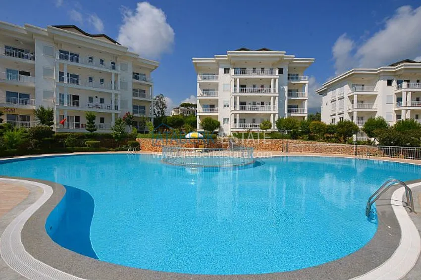 Квартира в Оба с застеклённым балконом в уютном комплексе 2 