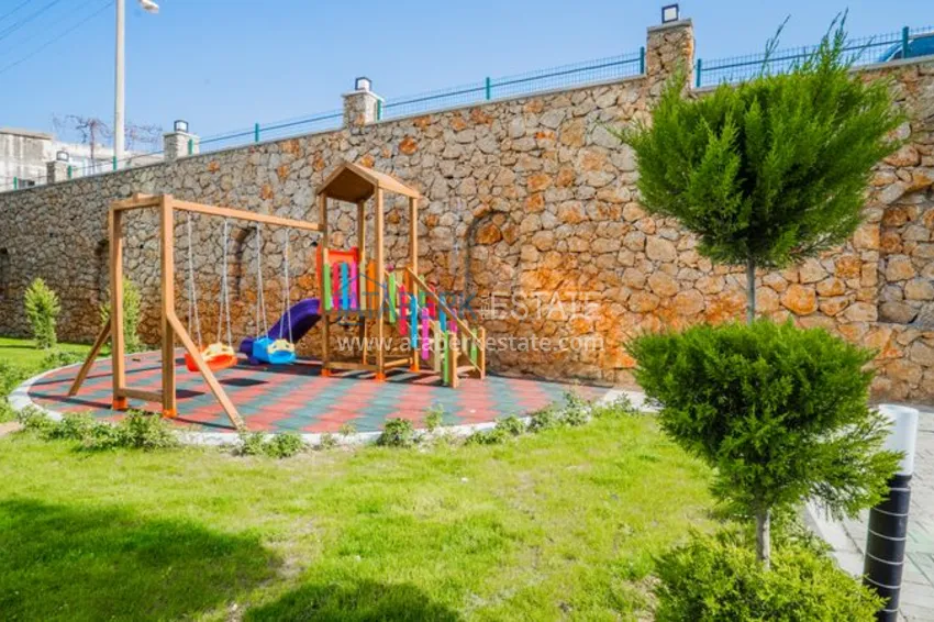 Квартира в Оба с отдельной кухней и видом на горы в комфортабельном комплексе 12 