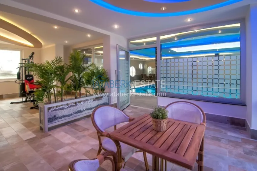 Квартира с мебелью и застекленным балконом - вторая линия от моря в Кестеле 17 