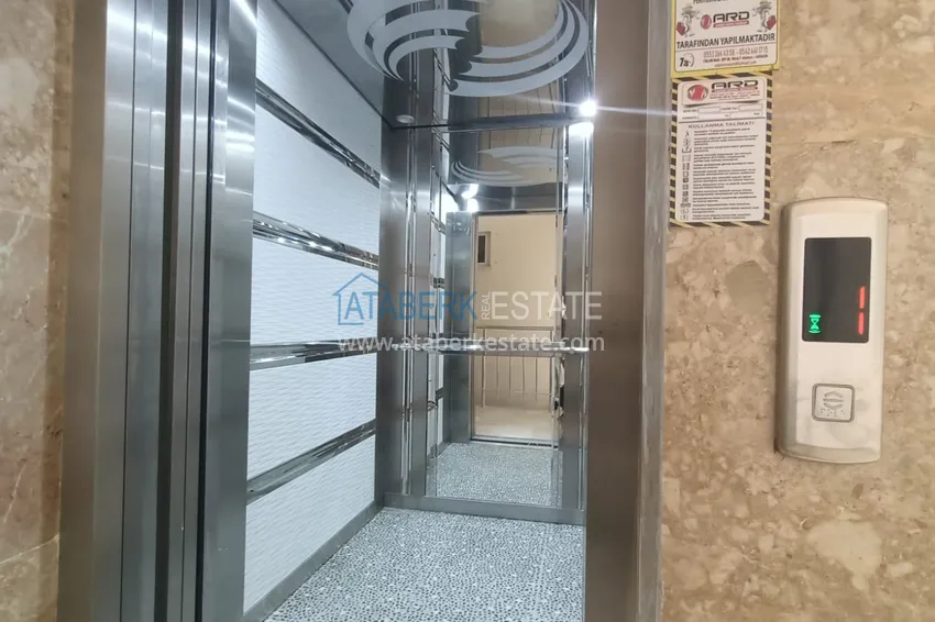 Квартира с выходом в сад и застеклённым балконом в Оба в уютном жилом комплексе 19 