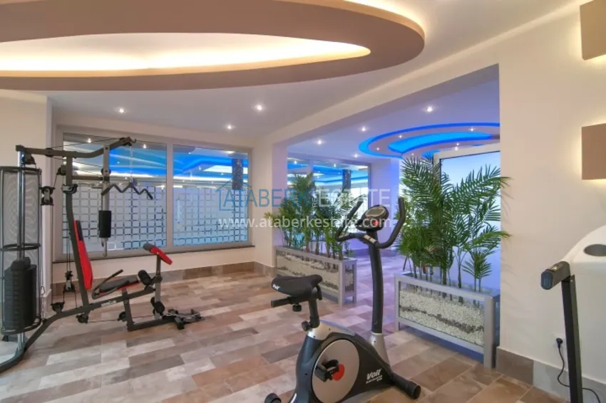 Квартира с мебелью и застекленным балконом - вторая линия от моря в Кестеле 20 