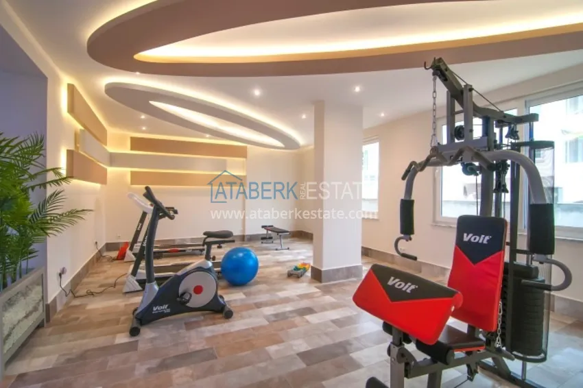 Квартира с мебелью и застекленным балконом - вторая линия от моря в Кестеле 21 