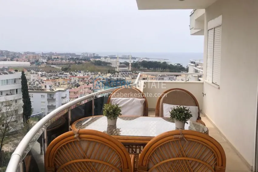 Двухэтажный пентхаус в центре Авсаллара с мебелью и видом на море 2
