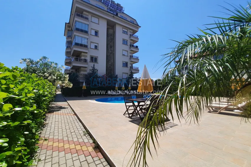 Квартира с мебелью в уютном комплексе на 1 береговой линии в Кестеле 1 