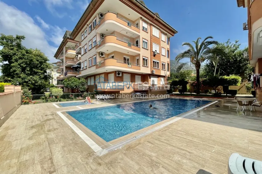 Квартира в центре Алании с отдельной кухней в жилом комплексе с бассейном 1 