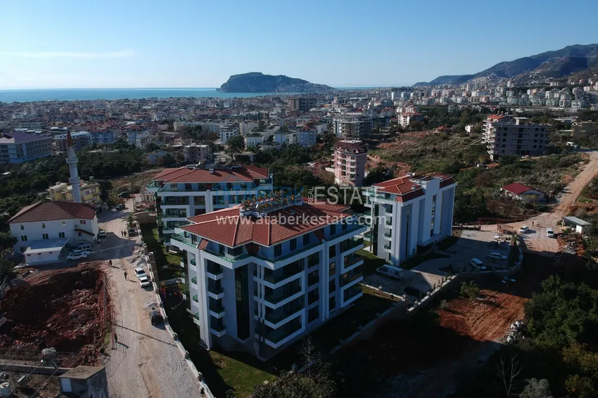 Квартира в Оба с отдельной кухней и видом на горы в комфортабельном комплексе 1 