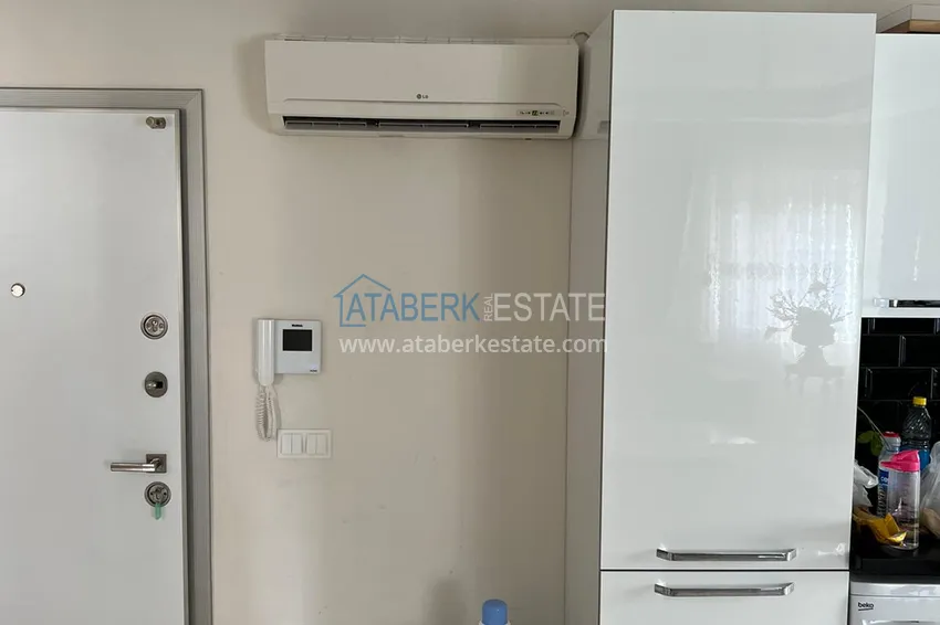 Приобрести Квартира с мебелью и застекленным балконом - вторая линия от моря в Кестеле 1 