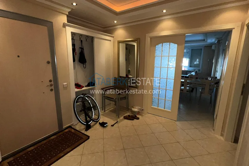 Приобрести Трехкомнатная квартира с видом на море в районе Оба – вторая линия от моря 1 