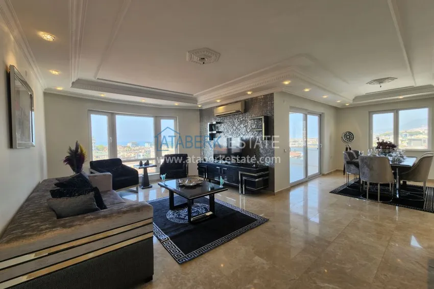 Приобрести Огромный пятикомнатный пентхаус с мебелью и видом на море – район Оба 1