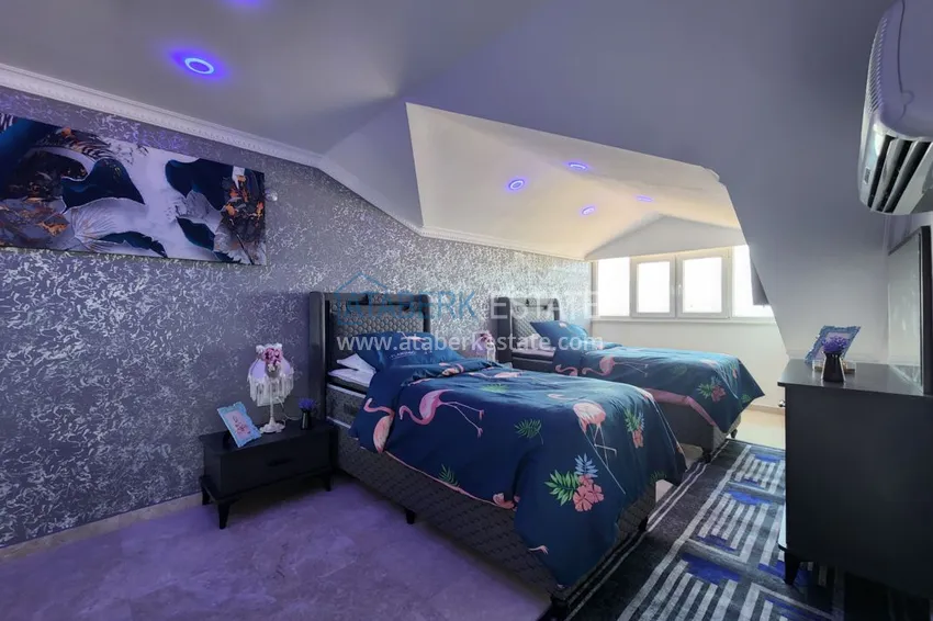 Приобрести Огромный пятикомнатный пентхаус с мебелью и видом на море – район Оба 35