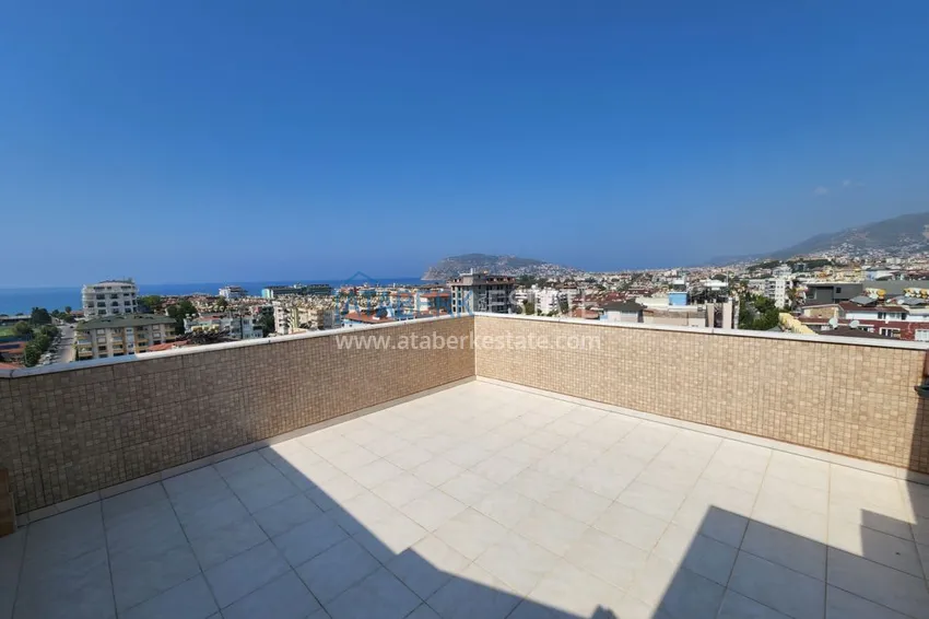 Приобрести Огромный пятикомнатный пентхаус с мебелью и видом на море – район Оба 50