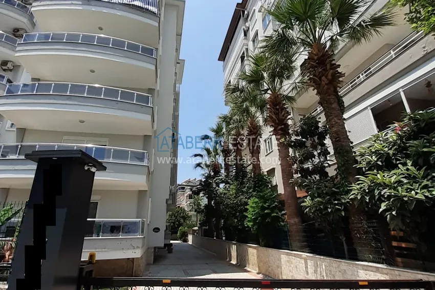 Квартира в центре Алании с мебелью и видом на горы в шаговой доступности от моря 2 