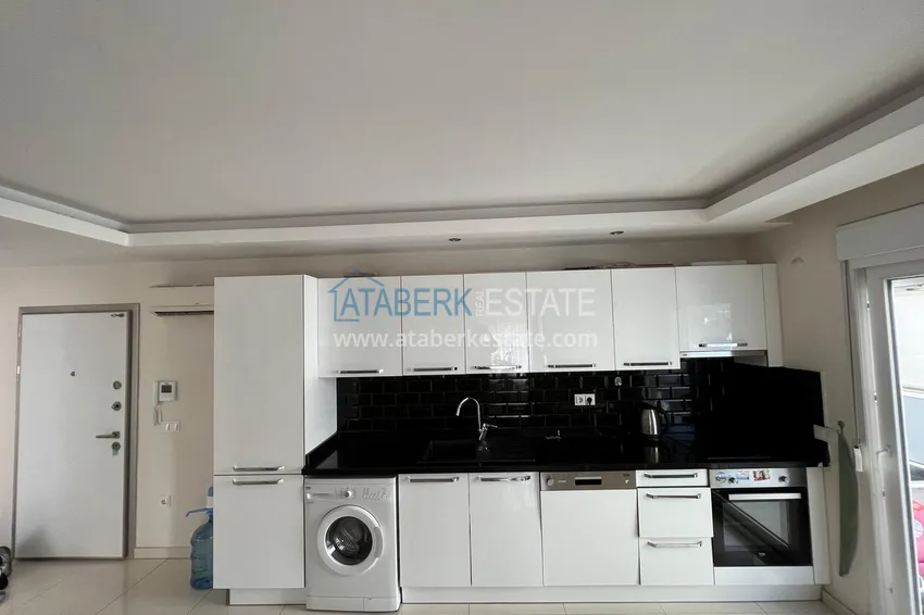 Приобрести Квартира с мебелью и застекленным балконом - вторая линия от моря в Кестеле 2 