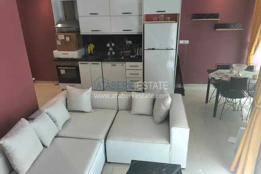 Приобрести Пентхаус с новой мебелью в центре Алании – район пляжа Клеопатра 2