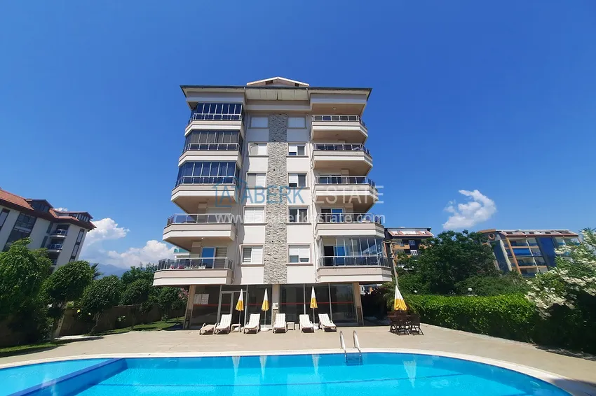 Квартира с мебелью в уютном комплексе на 1 береговой линии в Кестеле 3 