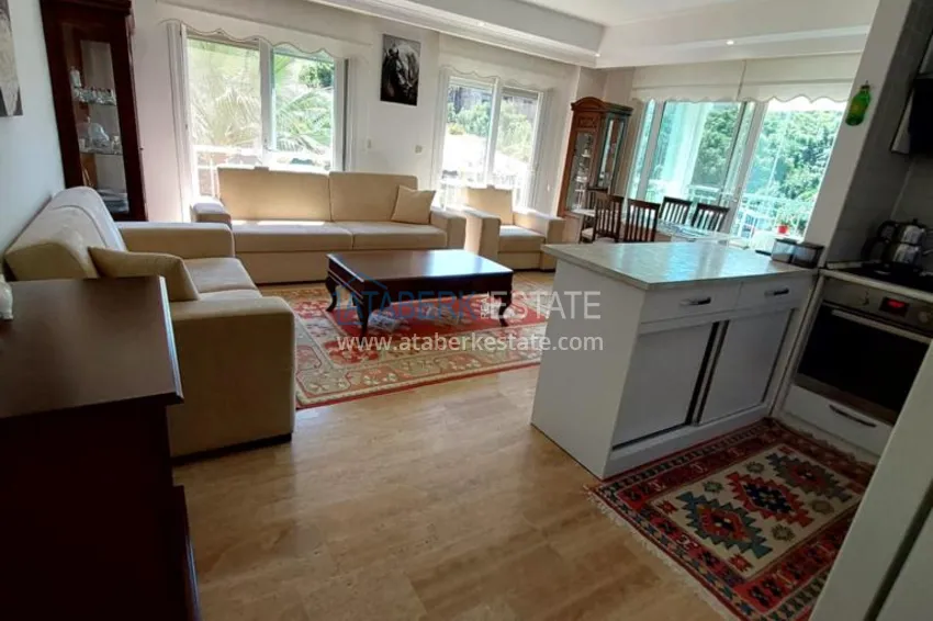 Приобрести Трёхкомнатная квартира в жилом комплексе, Алания район Оба 3 