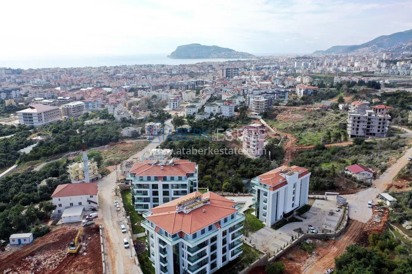 Квартира в Оба с отдельной кухней и видом на горы в комфортабельном комплексе 3 