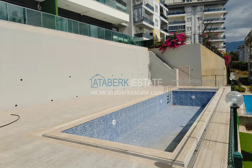 Квартира с 3 спальнями и чистовой отделкой в районе Оба 4