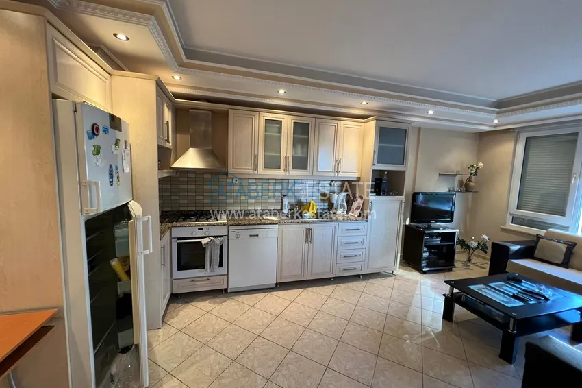 Приобрести Трехкомнатная квартира с видом на море в районе Оба – вторая линия от моря 4 