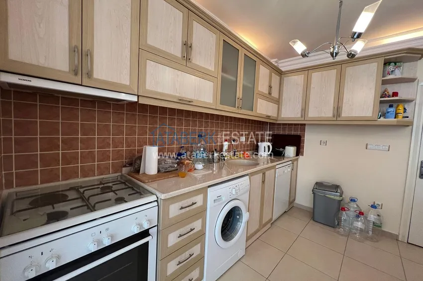 Приобрести Квартира 2+1 в районе Оба с мебелью в комплексе европейского типа 5 