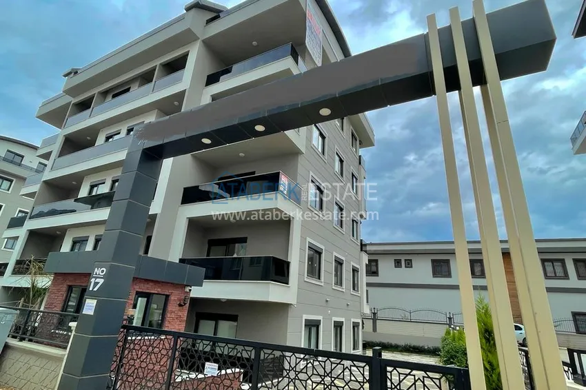 Квартира с выходом в сад, видом на горы и новой мебелью в районе Оба - Алания 5